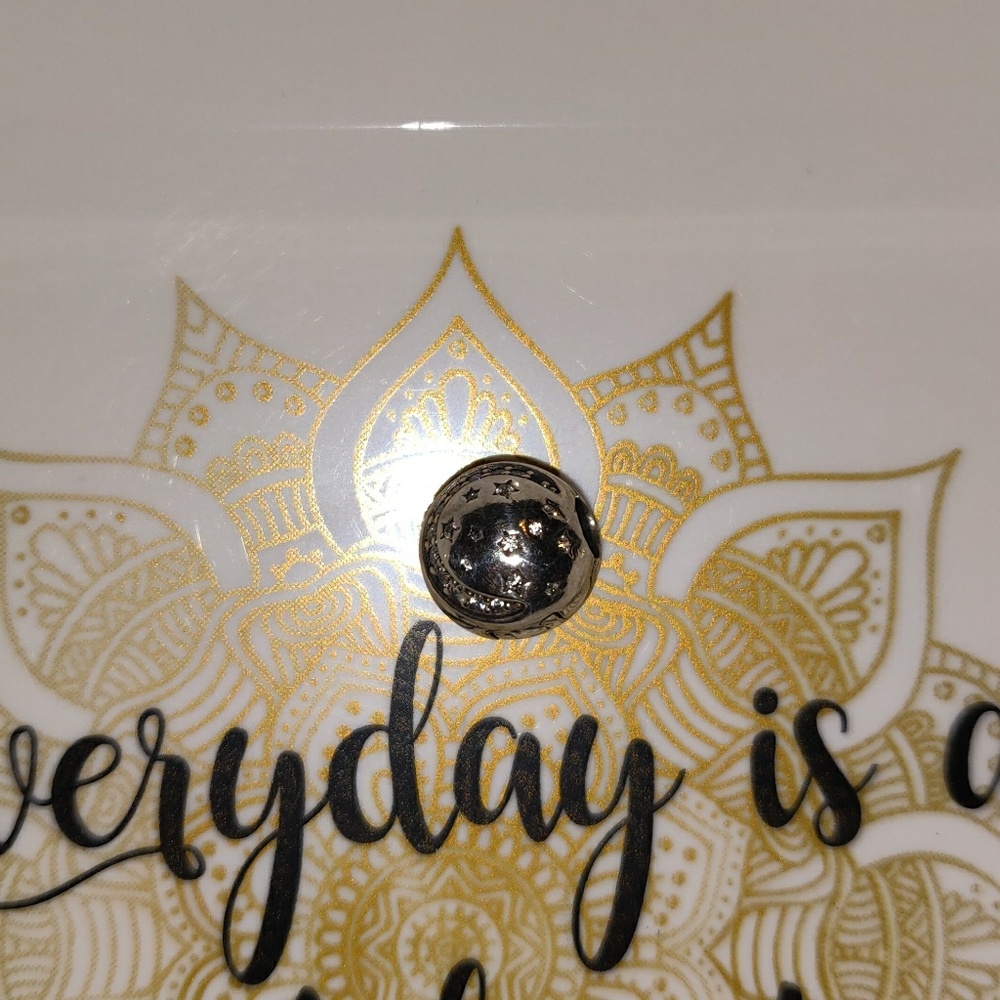 Pandora Twinkling Night Clip